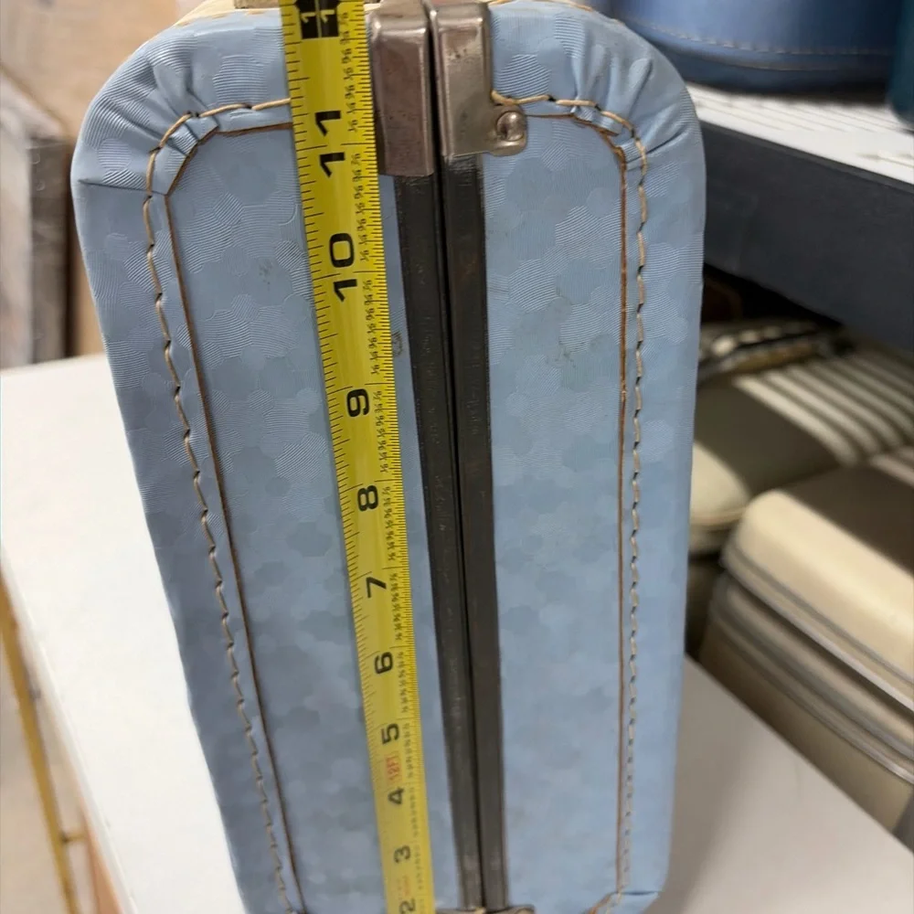 Vintage Style Blue and Cream Small Suitcase - Picture 9 of 9